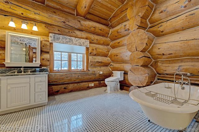 4340 Lahring Road, Holly Township, MI 48442