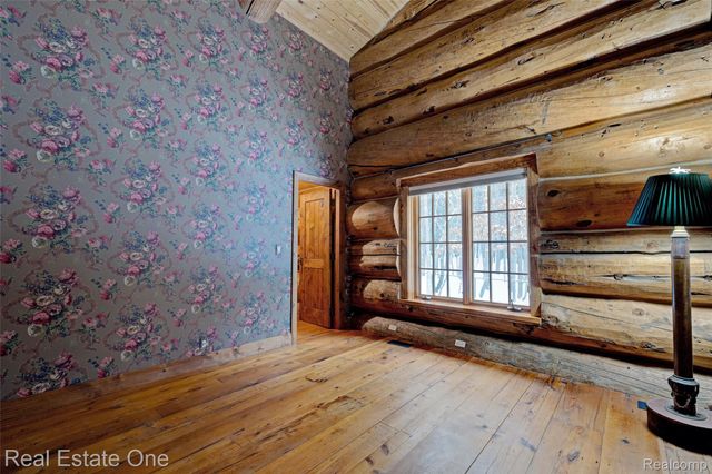 4340 Lahring Road, Holly Township, MI 48442