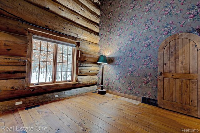 4340 Lahring Road, Holly Township, MI 48442