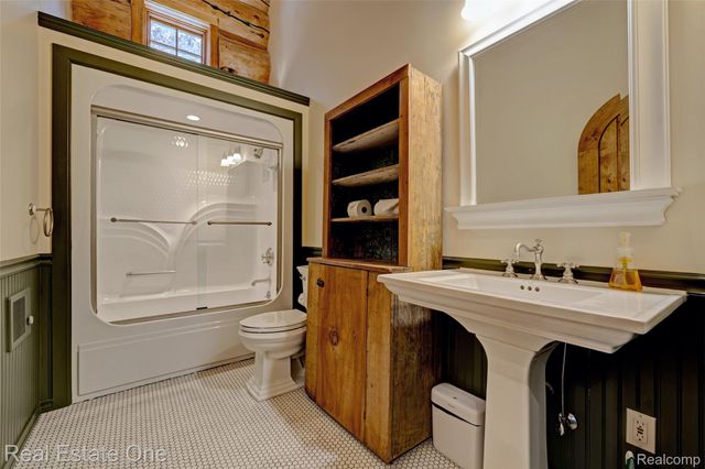 4340 Lahring Road, Holly Township, MI 48442