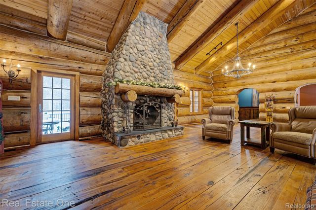 4340 Lahring Road, Holly Township, MI 48442