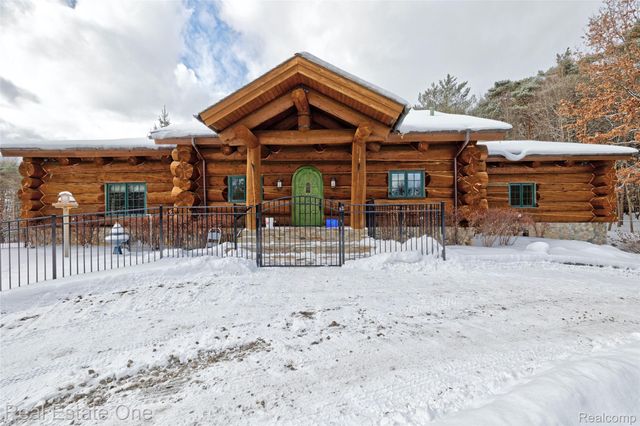 4340 Lahring Road, Holly Township, MI 48442