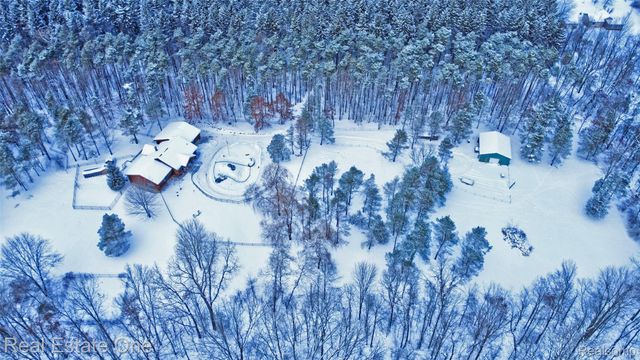 4340 Lahring Road, Holly Township, MI 48442