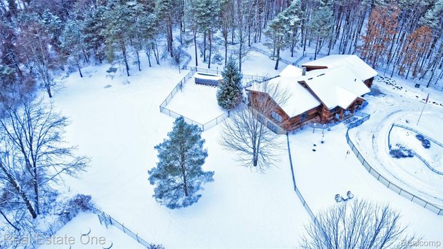 4340 Lahring Road, Holly Township, MI 48442