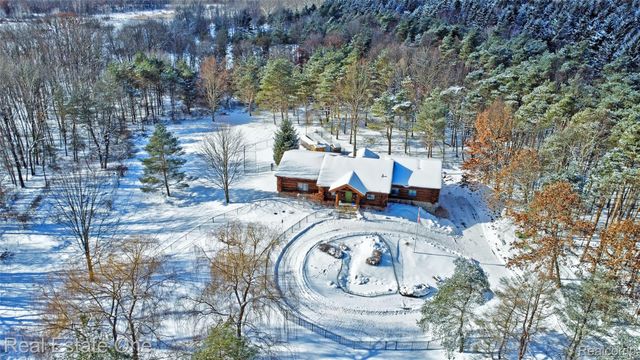 4340 Lahring Road, Holly Township, MI 48442