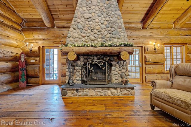 4340 Lahring Road, Holly Township, MI 48442