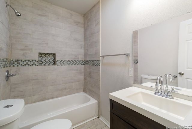 1230 Chalmers, San Antonio, TX 78211