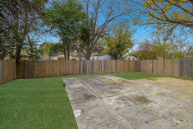 1230 Chalmers, San Antonio, TX 78211