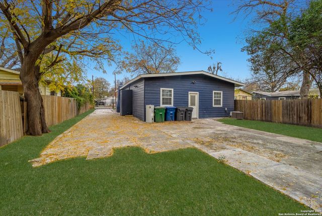 1230 Chalmers, San Antonio, TX 78211