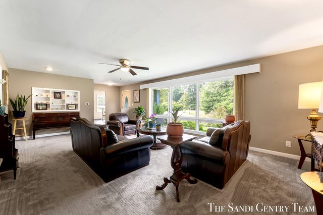 14942 Lakeshore Drive, Grand Haven Twp, MI 49417