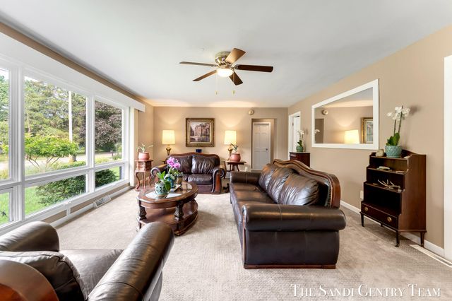14942 Lakeshore Drive, Grand Haven Twp, MI 49417