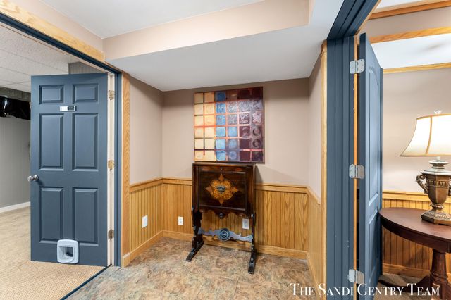 14942 Lakeshore Drive, Grand Haven Twp, MI 49417