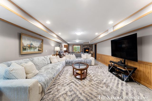 14942 Lakeshore Drive, Grand Haven Twp, MI 49417