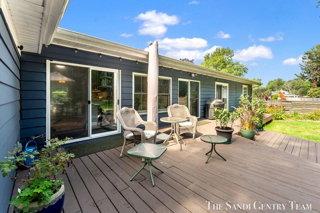 14942 Lakeshore Drive, Grand Haven Twp, MI 49417