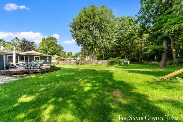 14942 Lakeshore Drive, Grand Haven Twp, MI 49417