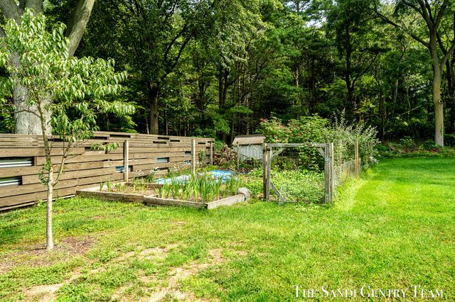 14942 Lakeshore Drive, Grand Haven Twp, MI 49417