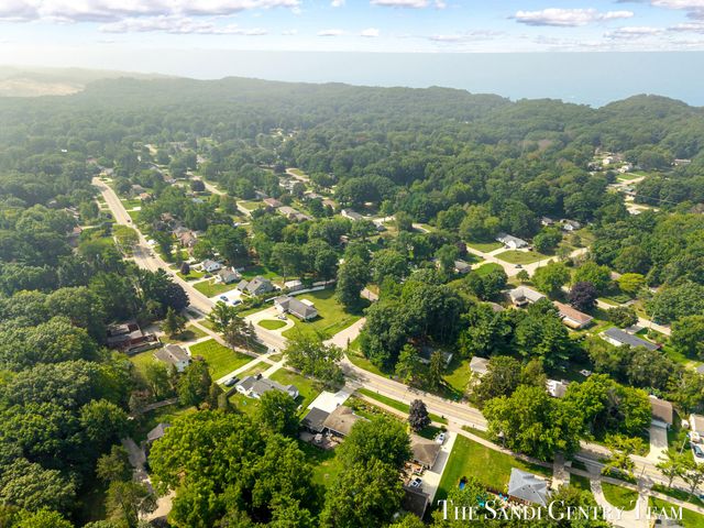 14942 Lakeshore Drive, Grand Haven Twp, MI 49417