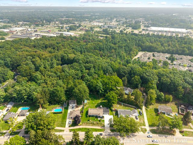 14942 Lakeshore Drive, Grand Haven Twp, MI 49417