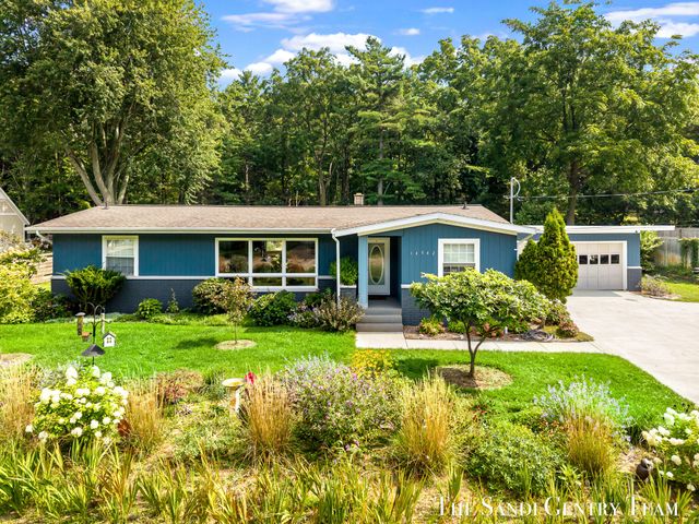 14942 Lakeshore Drive, Grand Haven Twp, MI 49417