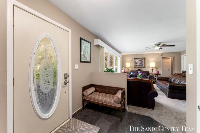 14942 Lakeshore Drive, Grand Haven Twp, MI 49417