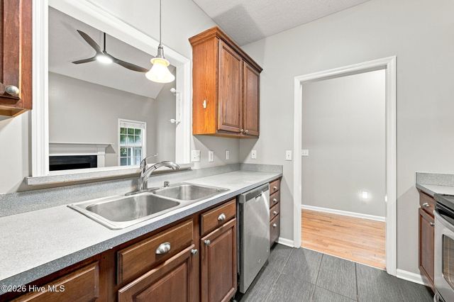 127 Bayshore Drive, Sneads Ferry, NC 28460