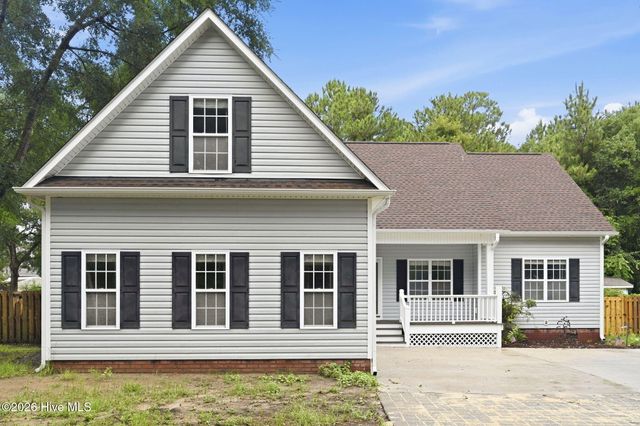 127 Bayshore Drive, Sneads Ferry, NC 28460
