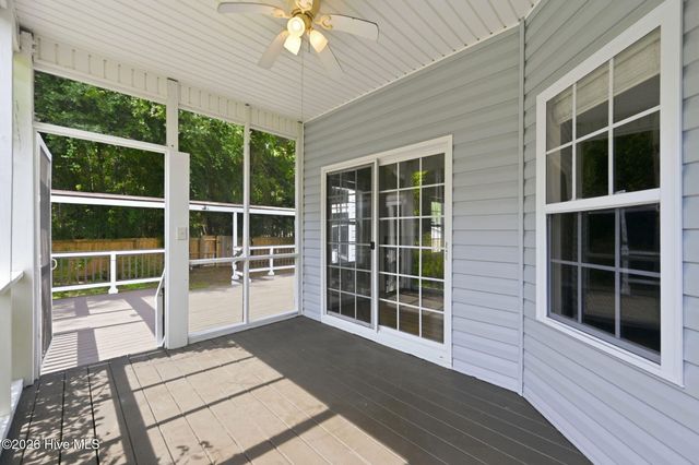 127 Bayshore Drive, Sneads Ferry, NC 28460