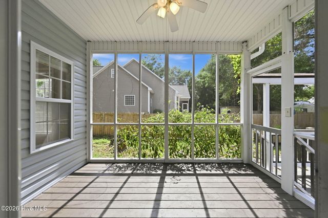 127 Bayshore Drive, Sneads Ferry, NC 28460