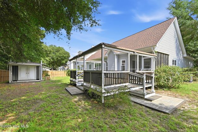 127 Bayshore Drive, Sneads Ferry, NC 28460