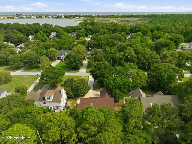 127 Bayshore Drive, Sneads Ferry, NC 28460