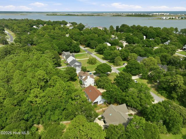 127 Bayshore Drive, Sneads Ferry, NC 28460