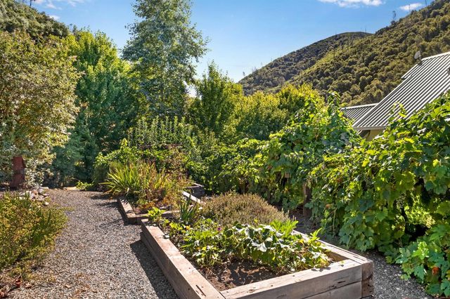 3000 Sheep Ranch Rd, Murphys, CA 95247