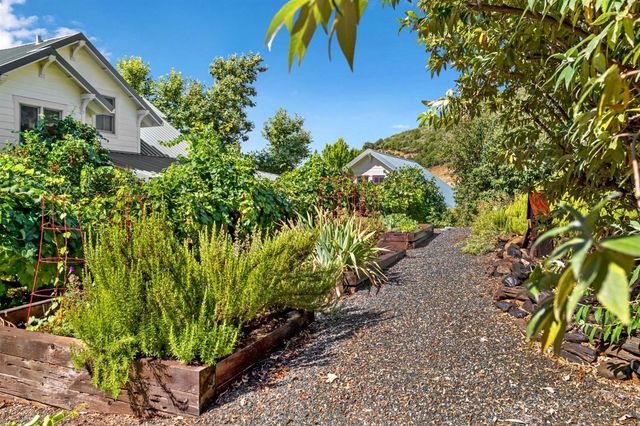 3000 Sheep Ranch Rd, Murphys, CA 95247