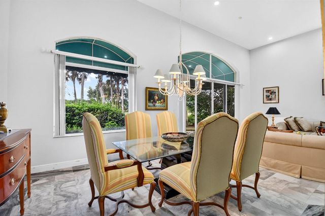 10694 Greenbriar Villa Drive, Lake Worth, FL 33449