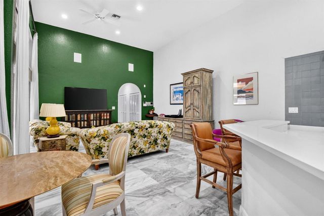 10694 Greenbriar Villa Drive, Lake Worth, FL 33449