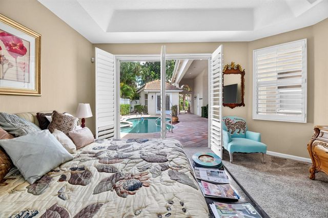 10694 Greenbriar Villa Drive, Lake Worth, FL 33449