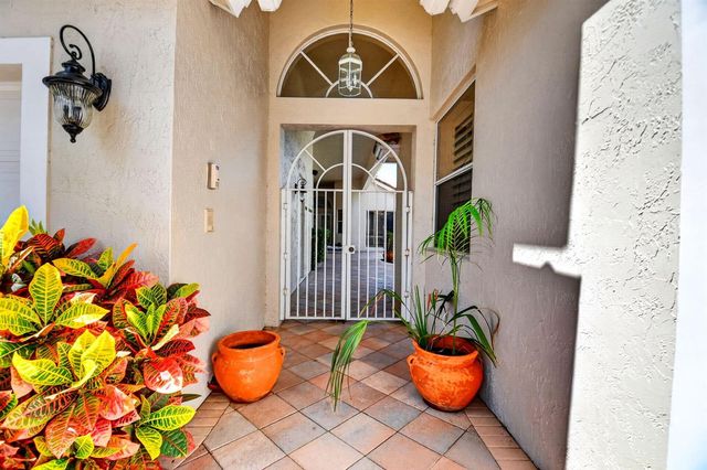 10694 Greenbriar Villa Drive, Lake Worth, FL 33449