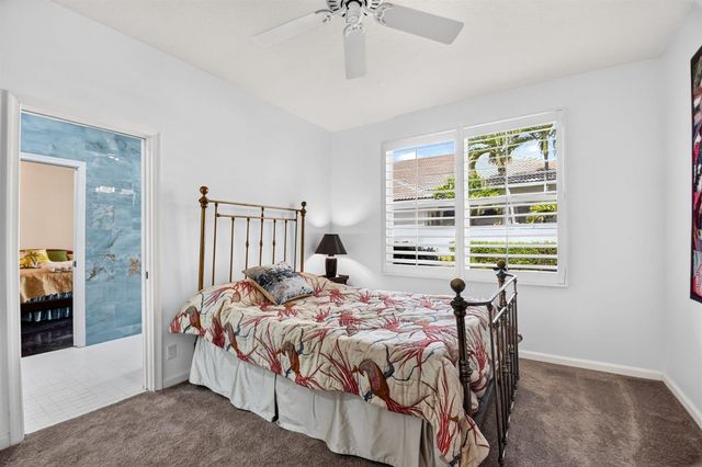 10694 Greenbriar Villa Drive, Lake Worth, FL 33449