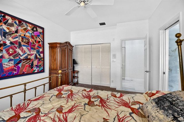 10694 Greenbriar Villa Drive, Lake Worth, FL 33449