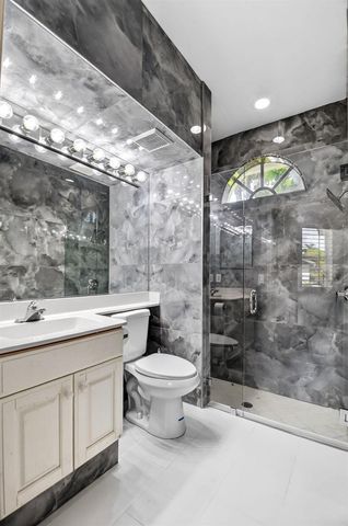 10694 Greenbriar Villa Drive, Lake Worth, FL 33449
