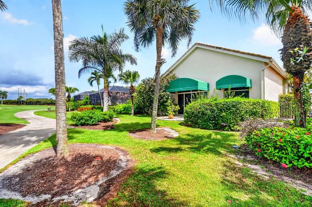 10694 Greenbriar Villa Drive, Lake Worth, FL 33449