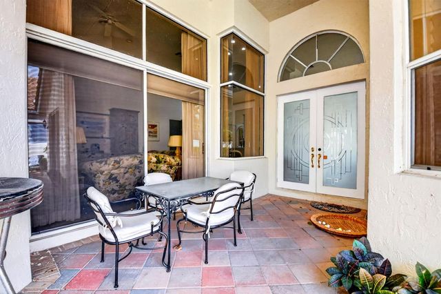 10694 Greenbriar Villa Drive, Lake Worth, FL 33449