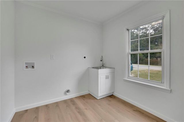 808 S Park SE Drive, Marietta, GA 30060