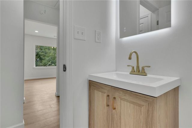 808 S Park SE Drive, Marietta, GA 30060