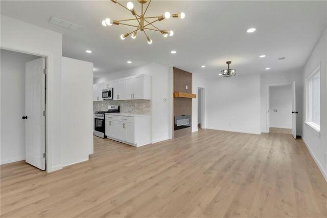 808 S Park SE Drive, Marietta, GA 30060