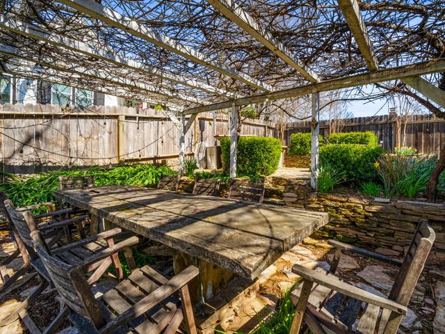 966 Lincoln St, Placerville, CA 95667