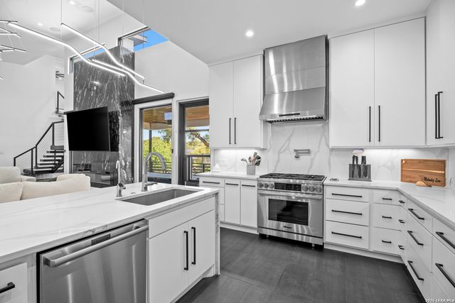 11009 PORTER SPGS, San Antonio, TX 78255