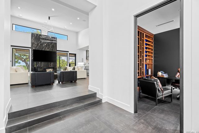 11009 PORTER SPGS, San Antonio, TX 78255