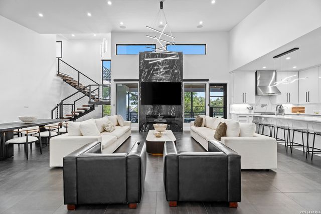 11009 PORTER SPGS, San Antonio, TX 78255