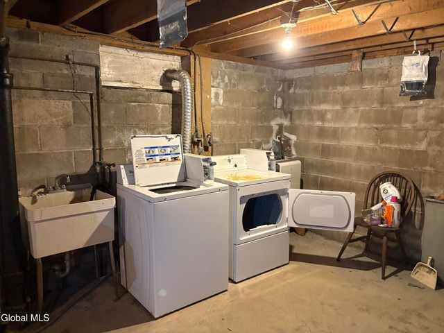 431-433 W Lawrence Street, Albany, NY 12208
